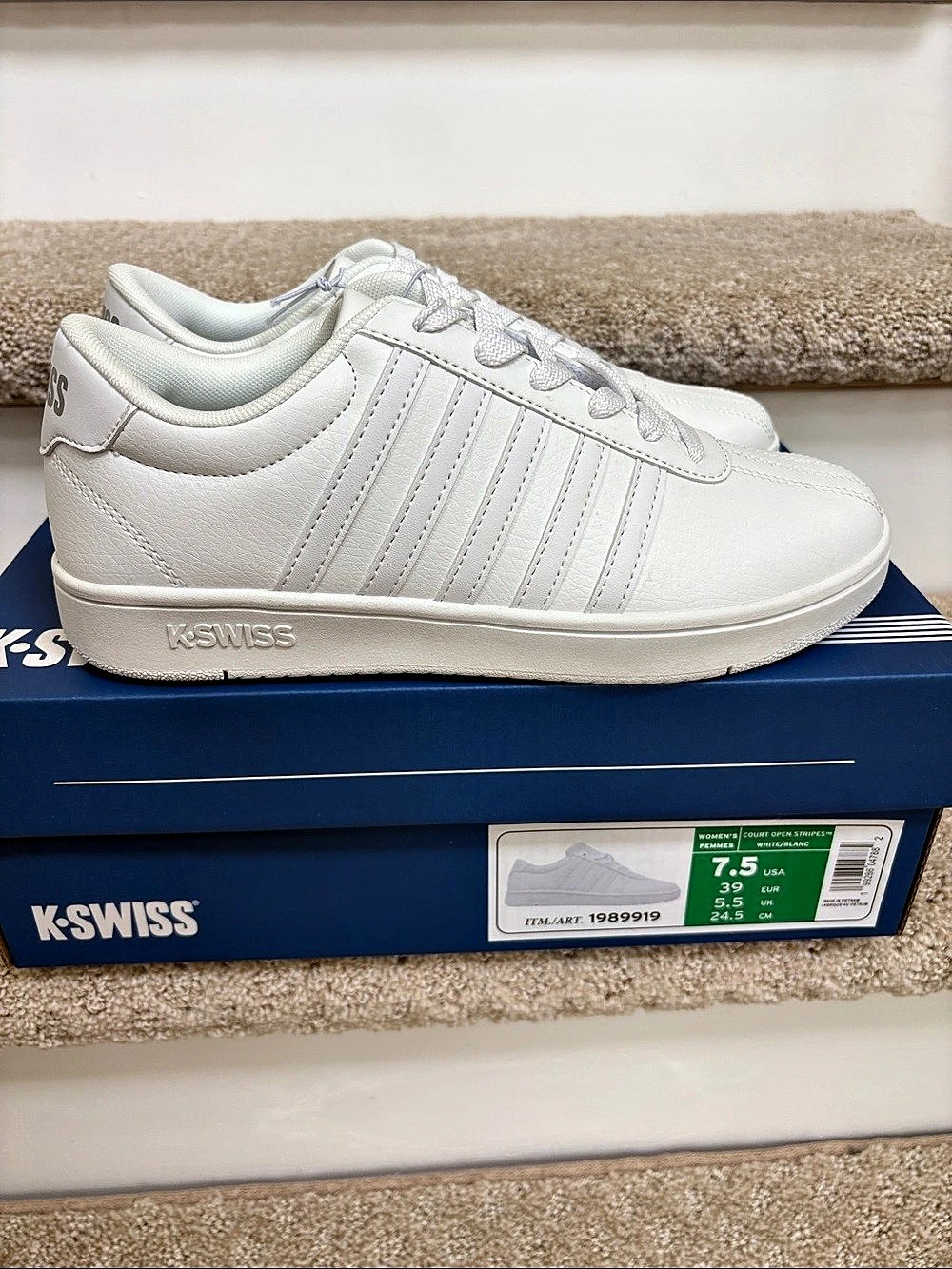 NWT/NIB K-Swiss Court Open Stripe Sneakers White US 7.5
